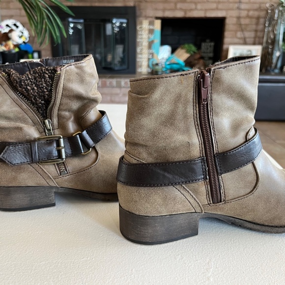 Women’s Brown booties - Picture 3 of 5